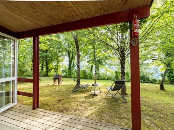 Les Chalets d'Argentouleau : photo 1 de la chambre bungalow 2 chambres (4 adultes)