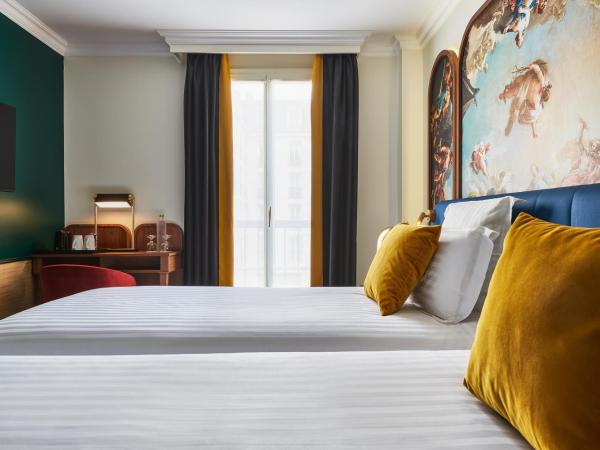 Hôtel Le Versailles : photo 6 de la chambre chambre double ou lits jumeaux standard