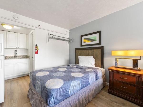 Budgetel Inn and Suites : photo 4 de la chambre chambre double Économique