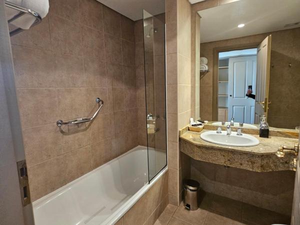 Alto Calafate Hotel : photo 10 de la chambre chambre triple