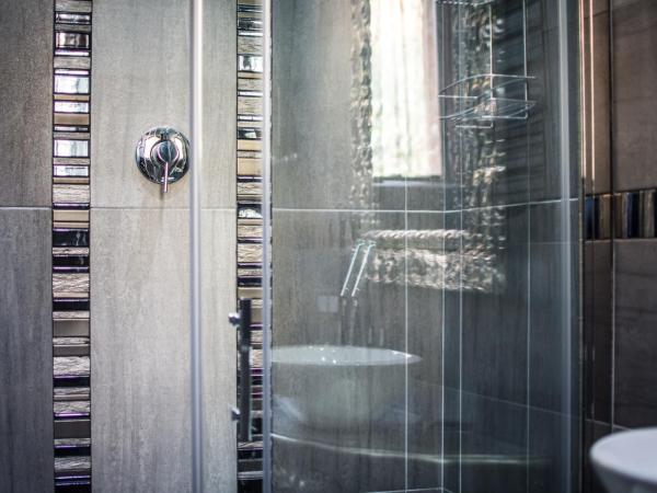 Dolci Mura Luxury Rooms : photo 7 de la chambre chambre double avec salle de bains privative