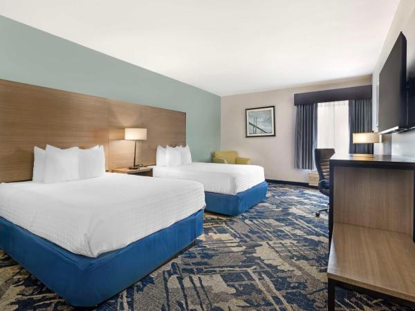Best Western Plus Savannah Airport Inn and Suites : photo 1 de la chambre suite avec 2 lits queen-size et douche à l'italienne - personnes à mobilité réduite - non-fumeurs