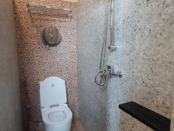 Betel Box Backpackers Hostel : photo 4 de la chambre lits superposés dans dortoir femmes de 8 lits