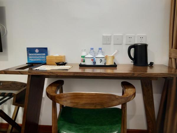 Time Traveller Hotel -15 minutes walk to Tian 'anmen Square,Near Forbidden City ,Chairman Mao Memorial Hall ,Temple of Heaven,Wangfujing Walkway, many museums nearby,feel old Beijing culture : photo 4 de la chambre chambre double sans fenêtre