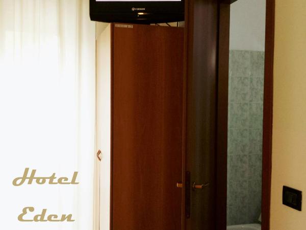 Hotel Eden : photo 4 de la chambre chambre lits jumeaux