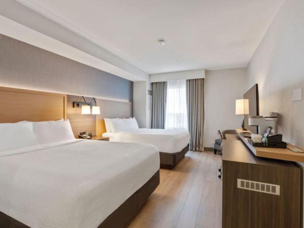 Holiday Inn & Suites Ottawa Kanata, an IHG Hotel : photo 6 de la chambre chambre standard avec 2 lits queen-size