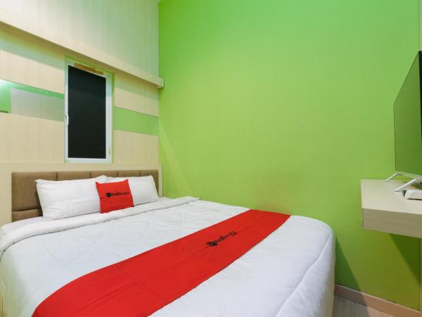 Urbanview Hotel Salam Raya Palmerah by RedDoorz : photo 4 de la chambre chambre double standard
