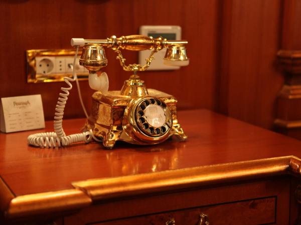 Fuat Pasa Oteli - Special Category Bosphorus : photo 2 de la chambre suite lit king-size