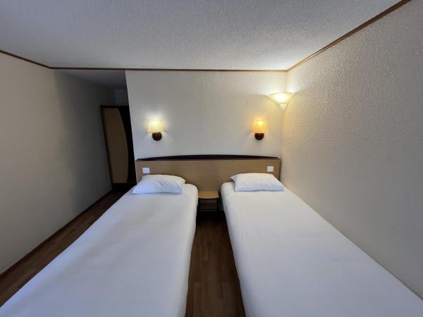 initial by balladins La Roche-sur-Yon : photo 4 de la chambre chambre lits jumeaux Économique