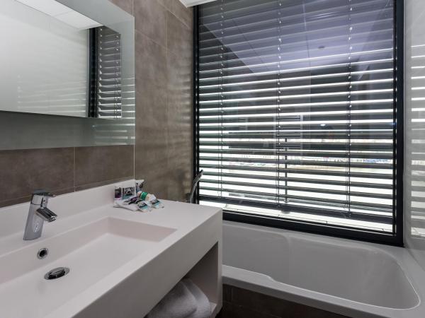 Mercure Cherbourg Centre Port : photo 3 de la chambre chambre double privilège avec balcon