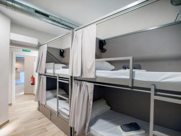 Hostel Dos Estaciones : photo 2 de la chambre lit superposé dans dortoir mixte (16 adultes)