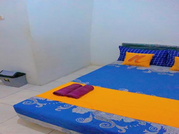 Guest House Natasya Priok by Nusalink : photo 7 de la chambre chambre double