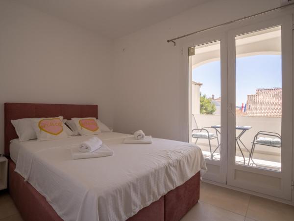 Apartments & Rooms Petra : photo 1 de la chambre chambre double