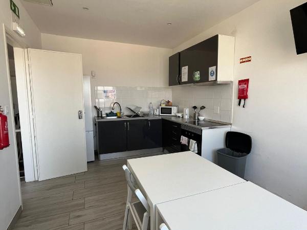 BLife Faro Beach Hostel : photo 3 de la chambre lit dans dortoir pour femmes de 4 lits