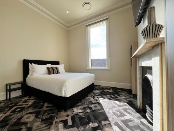 Tempe Hotel Sydney : photo 2 de la chambre chambre double avec salle de bains commune