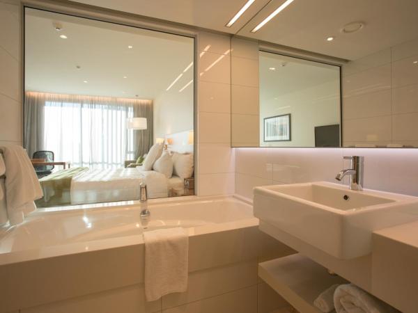 Commodore Airport Hotel Christchurch : photo 7 de la chambre chambre lit king-size - Étage affaires