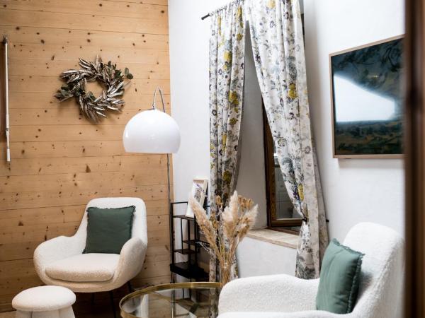 Chalet 4 Saisons - Guesthouse : photo 5 de la chambre chambre deluxe double ou lits jumeaux