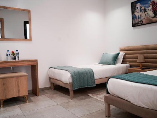 Hôtel Suisse Tunis : photo 6 de la chambre chambre double