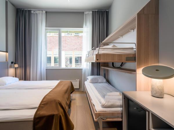 Quality Hotel Saga : photo 8 de la chambre chambre familiale