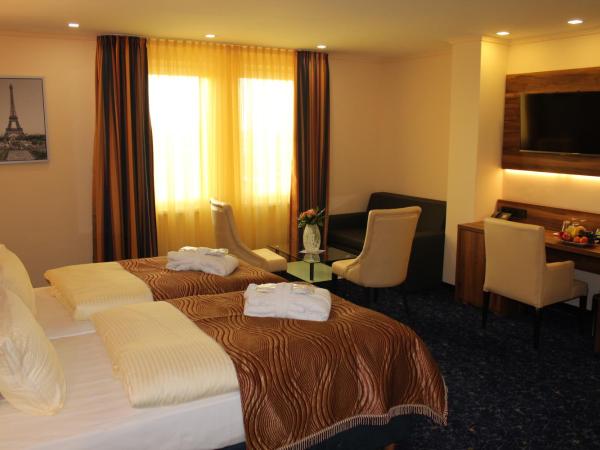 Grand Hotel Empire : photo 1 de la chambre chambre familiale standard