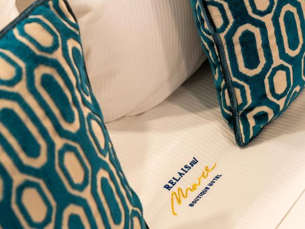 Relais sul Mare Boutique Hotel : photo 8 de la chambre chambre double supérieure avec vue latérale mer