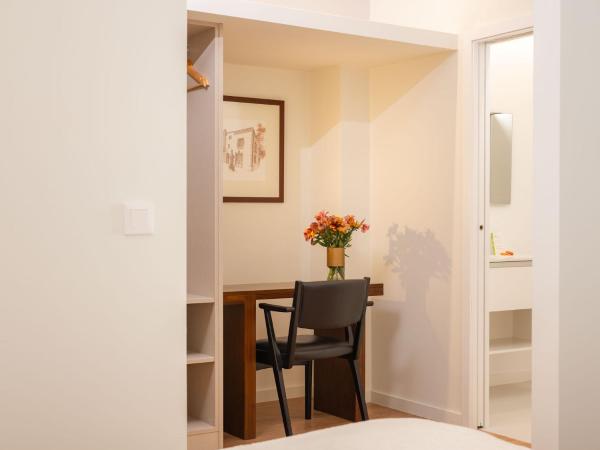 Casa Melo Alvim - by Unlock Hotels : photo 8 de la chambre chambre familiale avec terrasse 