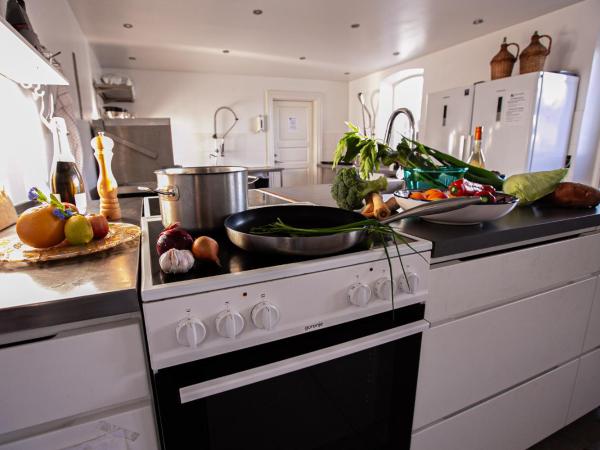 AvalonBnB : photo 7 de la chambre chambre simple avec salle de bains commune