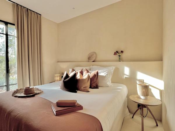 Toile Blanche : photo 1 de la chambre suite junior - vue sur jardin