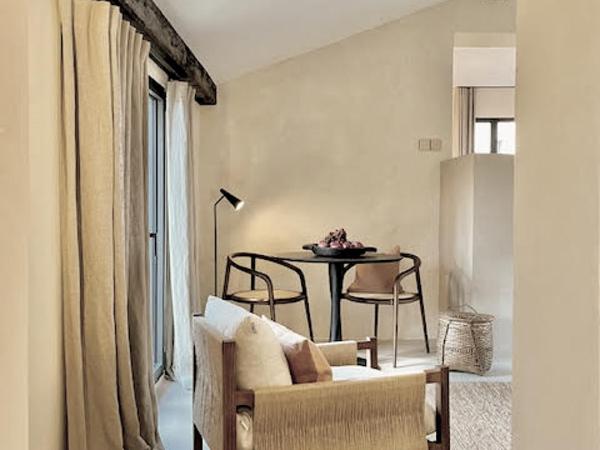 Toile Blanche : photo 6 de la chambre suite deluxe avec lit king-size