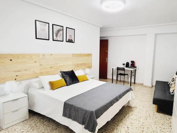 Sweet Rooms in Alboraya Valencia : photo 6 de la chambre chambre double avec salle de bains commune