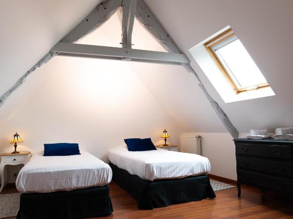 Manoir 1685 Saint Malo : photo 9 de la chambre chambre quadruple de luxe