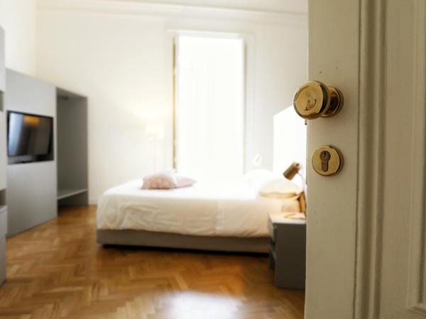 Teatro Suites Rooms : photo 6 de la chambre suite avec balcon