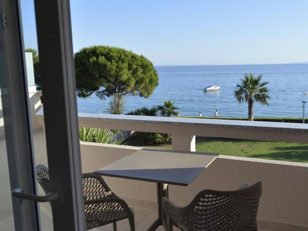 Suites Villa Ropuš : photo 4 de la chambre suite deluxe - vue sur mer