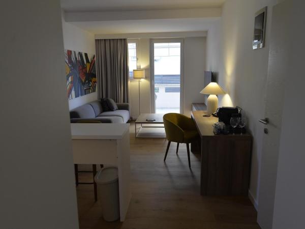 Suites Villa Ropuš : photo 6 de la chambre deluxe suite with side sea view and kitchen