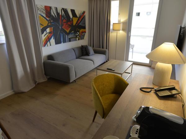 Suites Villa Ropuš : photo 2 de la chambre deluxe suite with side sea view and kitchen