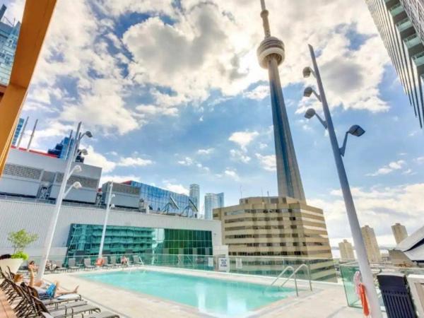 Stunning City LAKE VIEWS 4 beds-Free Parking : photo 3 de la chambre appartement - vue sur lac