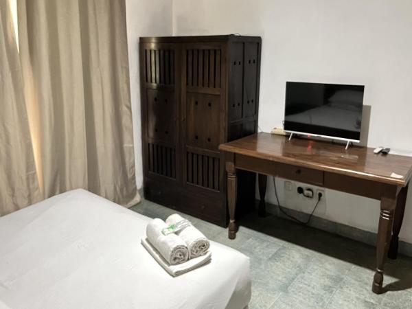 R Residence Jakarta : photo 7 de la chambre chambre double standard
