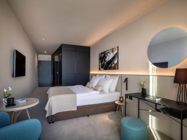 Aminess Younique Narrivi Hotel : photo 5 de la chambre luxury double room with sea view balcony