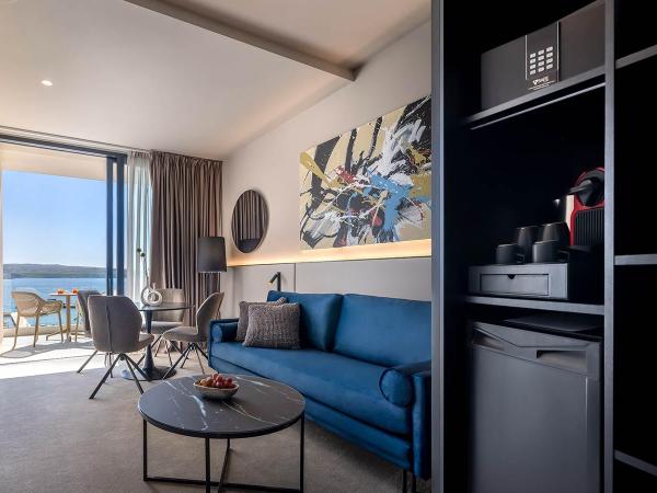 Aminess Younique Narrivi Hotel : photo 9 de la chambre younique suite with sea view balcony