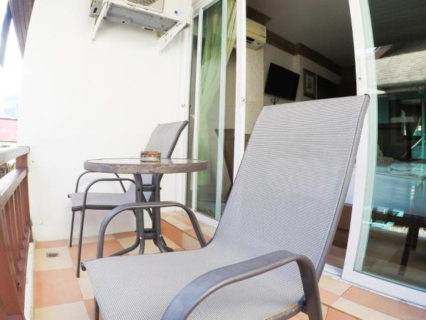 Rommanee Place : photo 2 de la chambre chambre double deluxe avec balcon