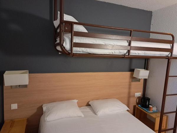 Brit Hotel Essentiel Tours Nord : photo 2 de la chambre chambre triple