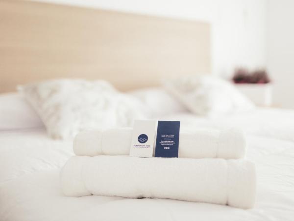 Pension Del Mar : photo 5 de la chambre chambre double standard avec salle de bains commune