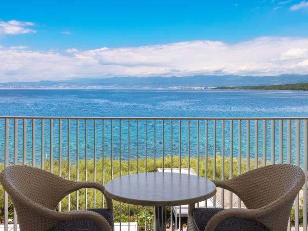 Hotel Vila Rova : photo 9 de la chambre deux chambres doubles communicantes avec vue sur la mer