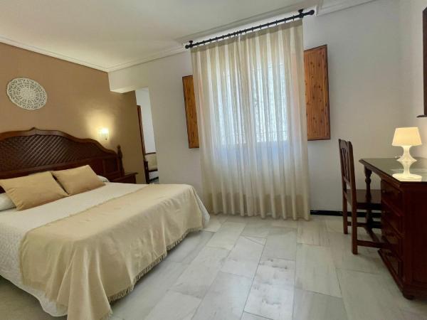 Hotel Los Omeyas : photo 1 de la chambre chambre double ou lits jumeaux