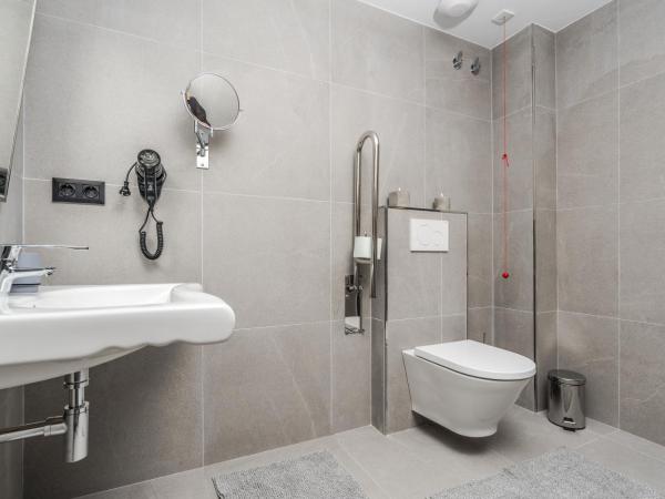 Marina Beach 38 Denia : photo 1 de la chambre chambre double ou lits jumeaux - accessible aux personnes à mobilité réduite