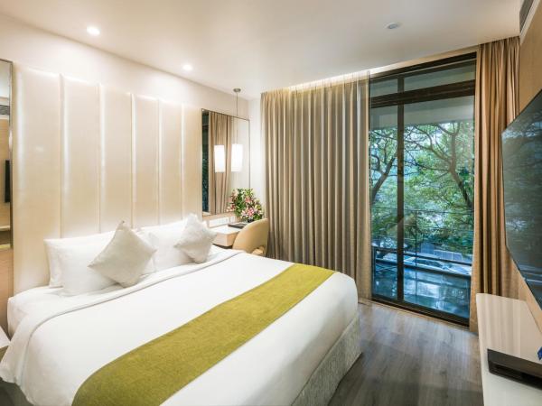 Sarovar Portico Outer Ring Road : photo 3 de la chambre premium room with balcony