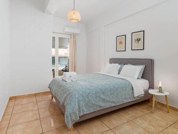 Airnite House : photo 9 de la chambre chambre double avec balcon