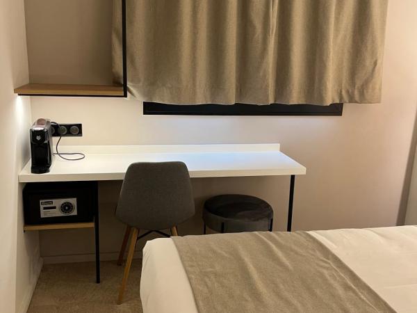 Hôtel Le Relais des Brasseurs - Aubagne : photo 7 de la chambre chambre double supérieure