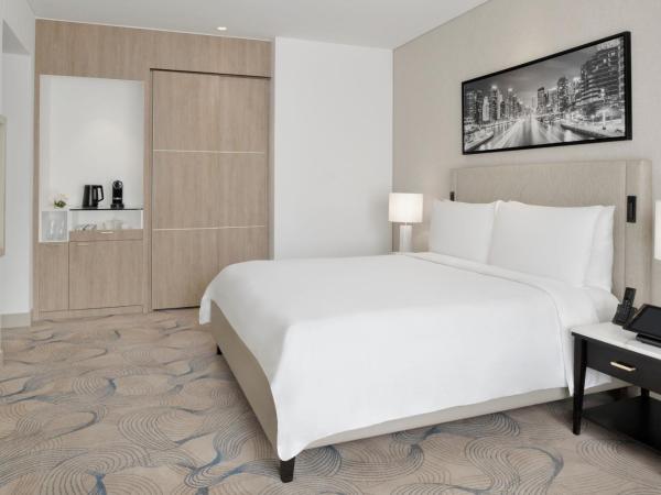JW Marriott Hotel Marina : photo 5 de la chambre deluxe marina view room, king bed, including direct access to dubai marina mall & marina walk