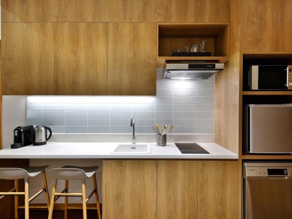 Element Dubai Airport : photo 4 de la chambre studio lit king-size avec canapé-lit - transfert gratuit vers dubaï mall / burj khalifa & navette vers l’aéroport dxb